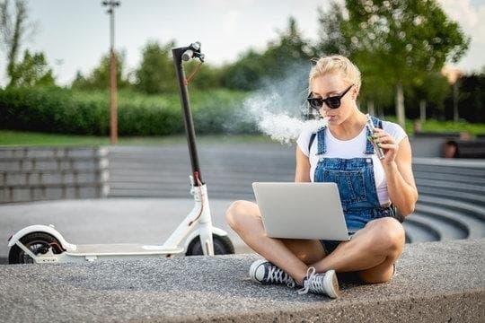 jednostavne e-cigarete vs juul e-cigarettes - practical comparison and beginner's guide to choosing the best e-cigarettes