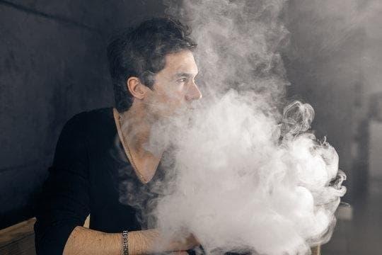 Liquidy launches essential guide to e-cigarettes in canada with top vaping tips for Canadian users