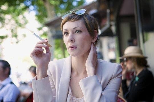 Understanding e-cigarety health concerns and answering what can e cigarettes cause for smokers and vapers
